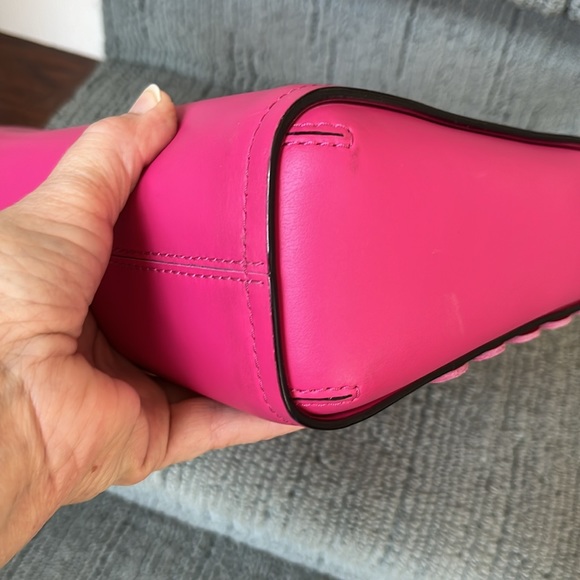 Kate Spade  Scalloped front flap  shoulder bag  Bright pink  Gold tone HW Turn L - Picture 12 of 15